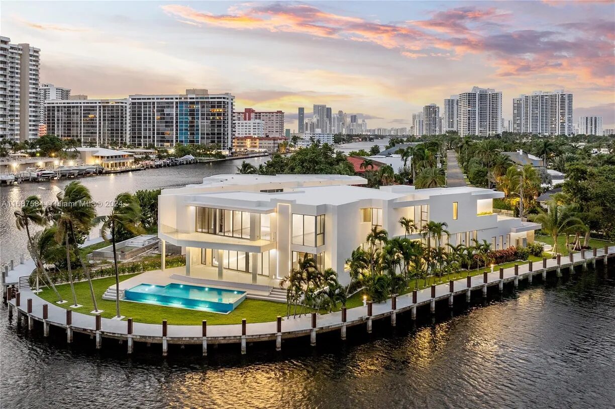 Waterfront & Condo Specialty